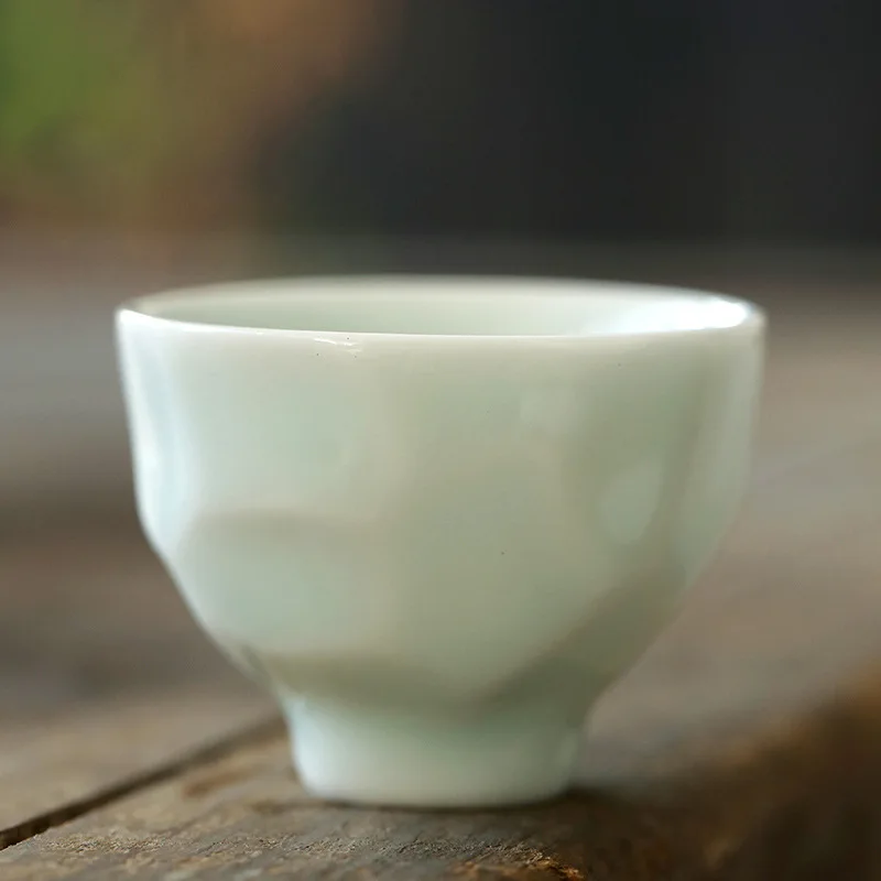 白玉功夫杯 陶磁器マスターカップ 茶道用小型陶磁器 白磁茶杯 - Celadon Ceramic Cup のレビューと価格